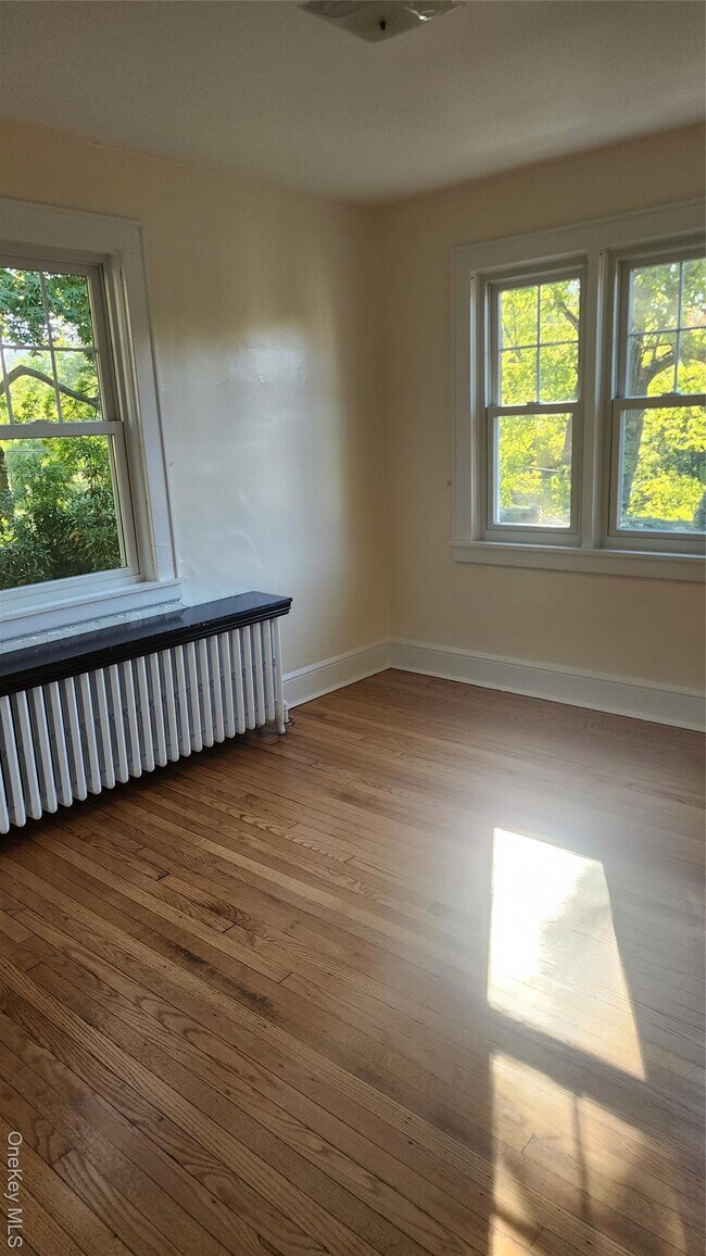 Building Photo - 22 Beech St