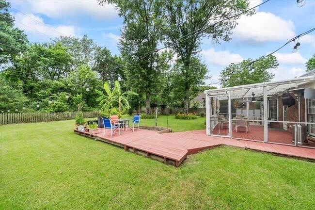 Building Photo - 8429 King William St