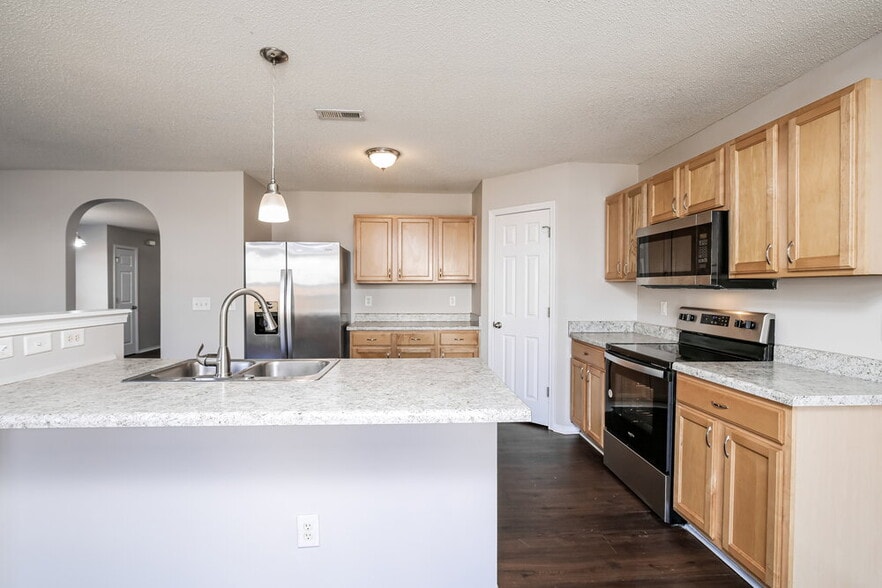 Building Photo - 953 Mailwood Dr