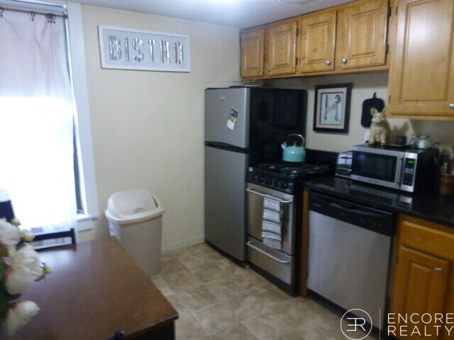 Building Photo - 238 Cambridge St