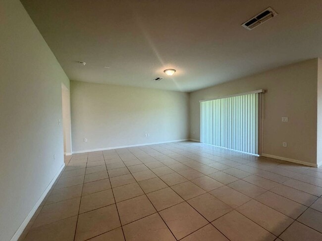 Building Photo - 30561 Gilbern Rd