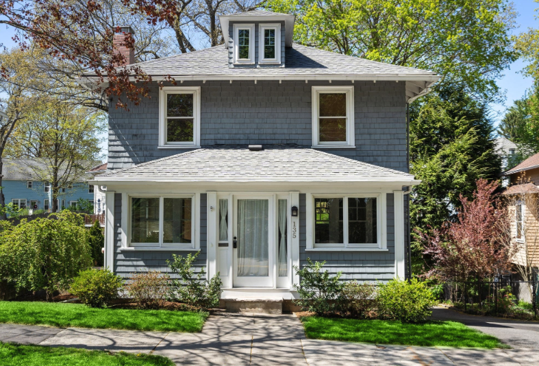 Primary Photo - 135 Rowe St