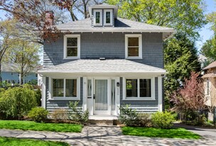 Building Photo - 135 Rowe St