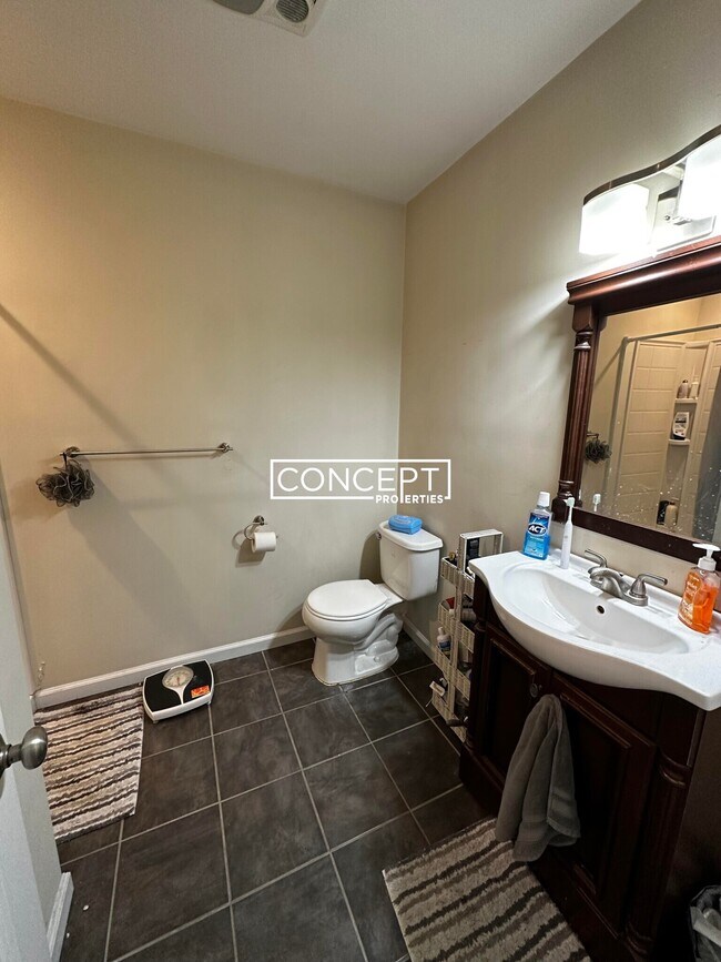 Building Photo - 12A Parker Hill Ave. Unit 2