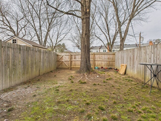 Building Photo - 2222 Brightmoor Ct