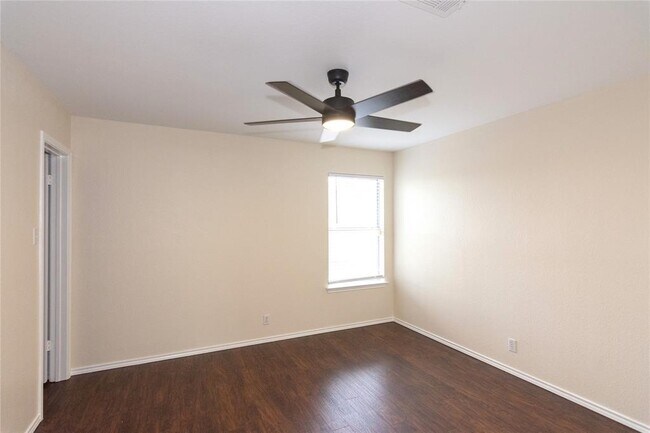 Building Photo - 1711 Lloydminister Way