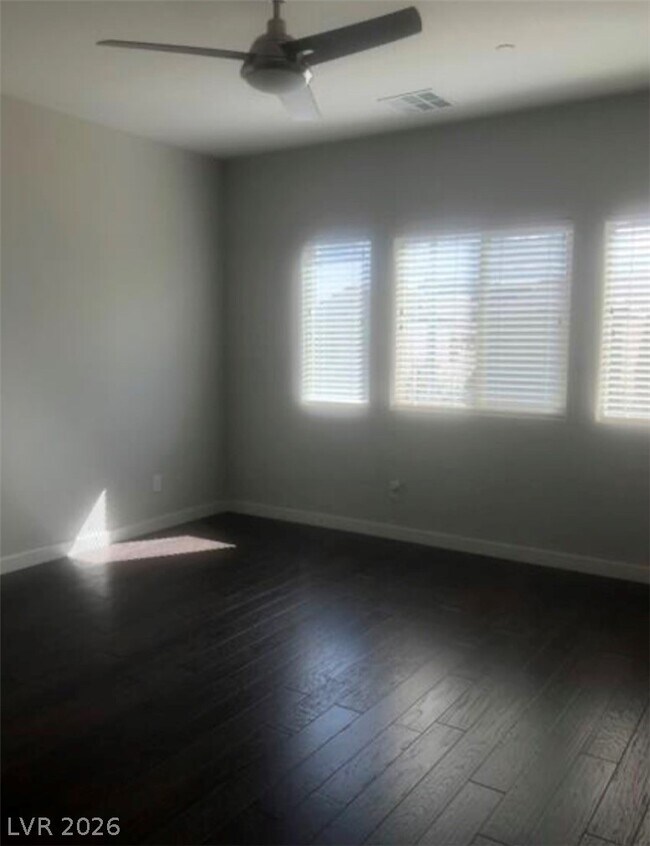 Building Photo - 1126 Bradley Bay Ave