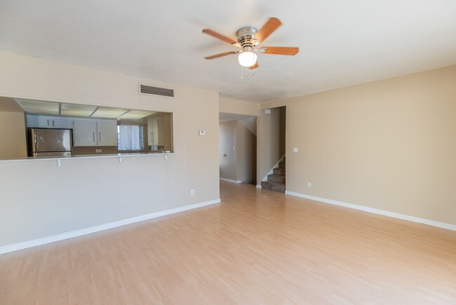 Building Photo - 5 BEDROOM, 2.5 BATH TEMPE HOME W/ 2 MASTER...