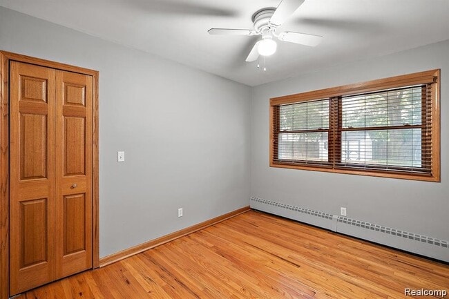 Building Photo - 836 Miller Ave