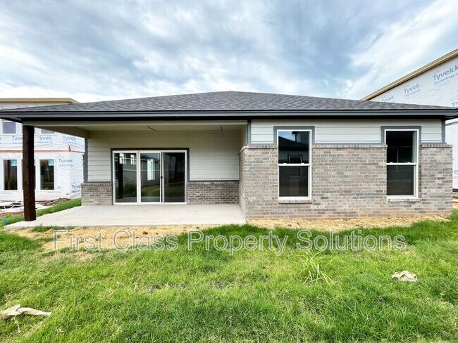 Building Photo - 512 NW 176th Terrace