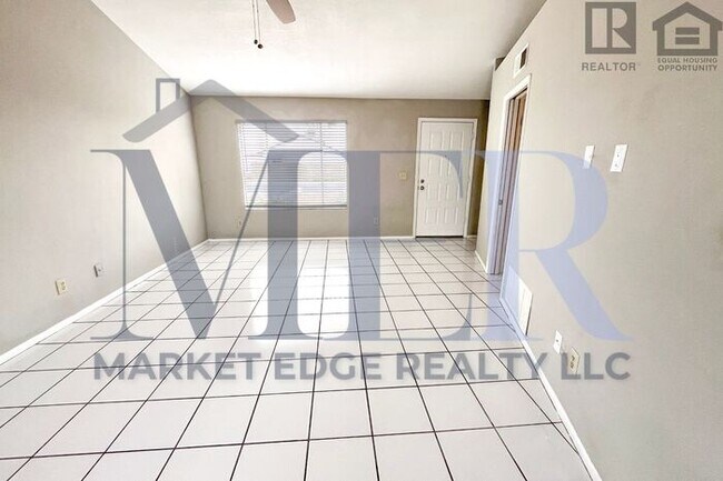 Building Photo - 1Bed/1Bath House at 31st Ave/Beardsley! $1...