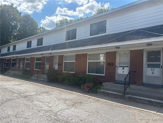 Primary Photo - 65 Madison St