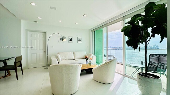 Building Photo - 800 Claughton Island Dr