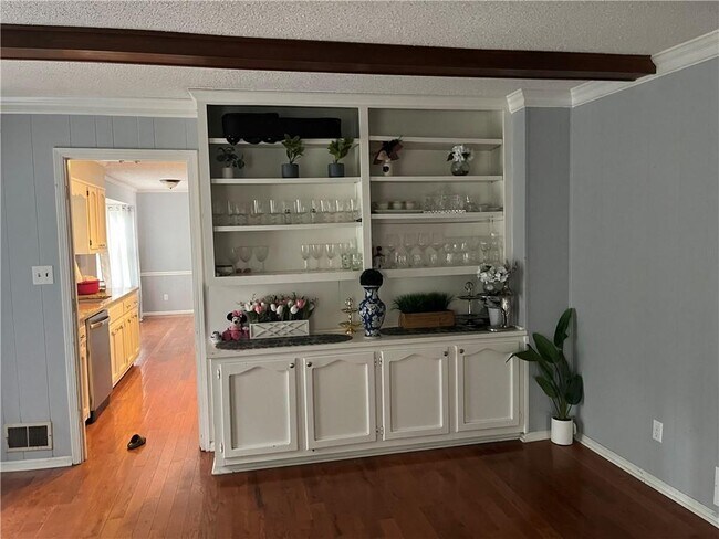 Building Photo - 1159 Aurora Ct