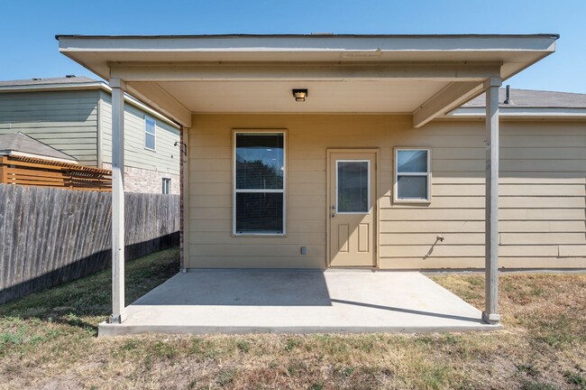 Building Photo - One Story Home - Blocks To I35 and Baylor ...