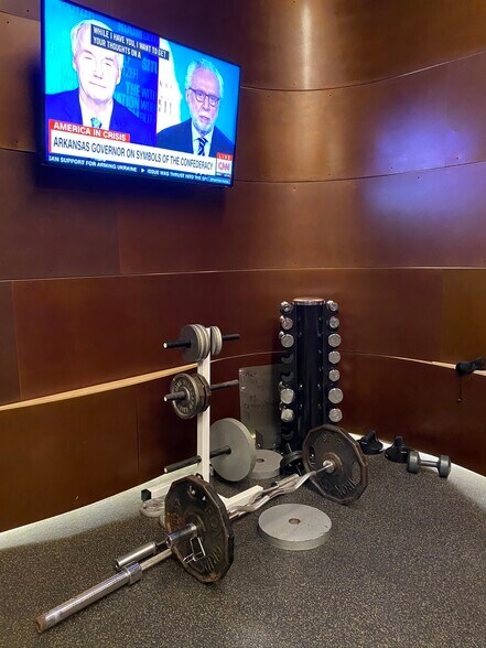 Building Photo - 2000 S Michigan Ave