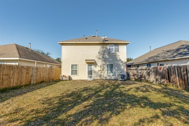 Building Photo - 7231 Winter Song Dr