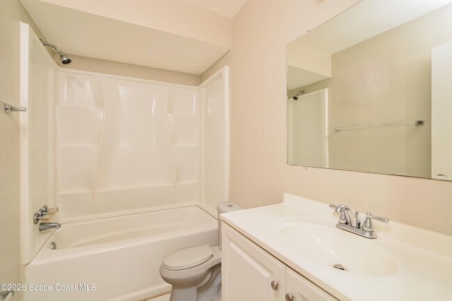 Building Photo - 2000 Burning Tree Dr