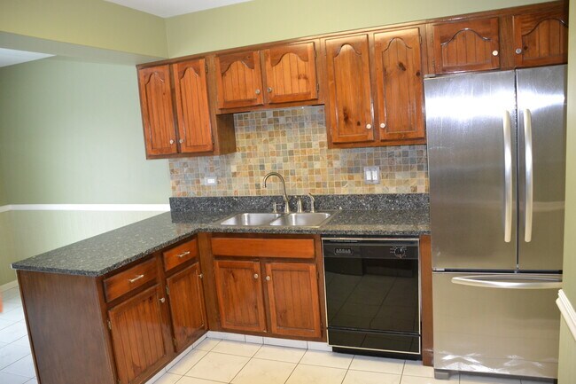 Building Photo - 439 Thorndale Ct