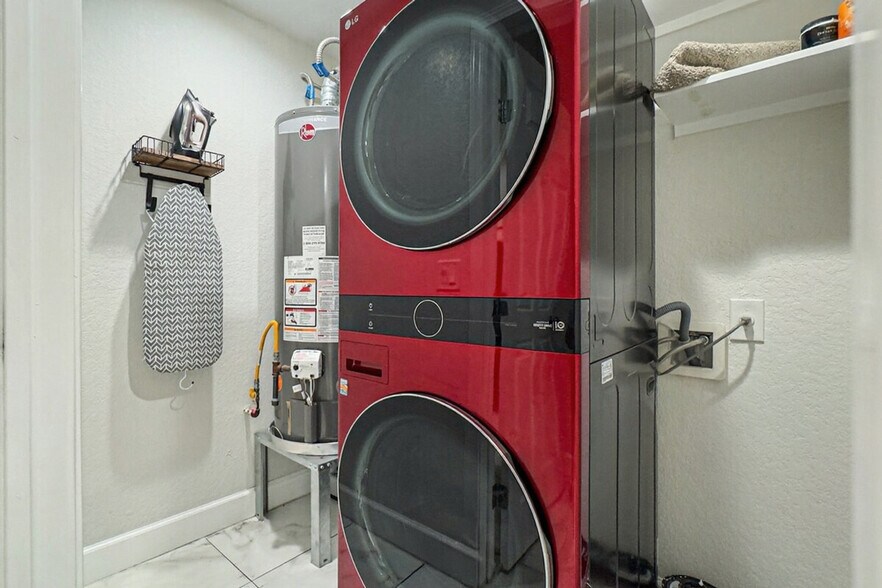 Building Photo - 219 Utah St