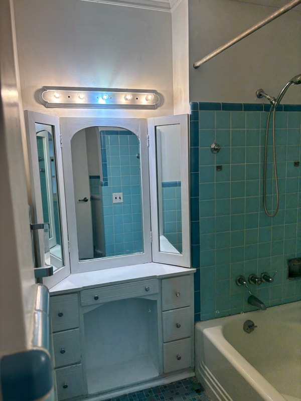 Building Photo - 745 S Sandusky Ave