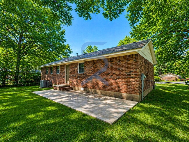 Building Photo - PRE-LEASING: Charming 3-Bed Home on Iron Gate Blvd: Cozy Comfort in 1075 Sq Ft, Jonesboro!