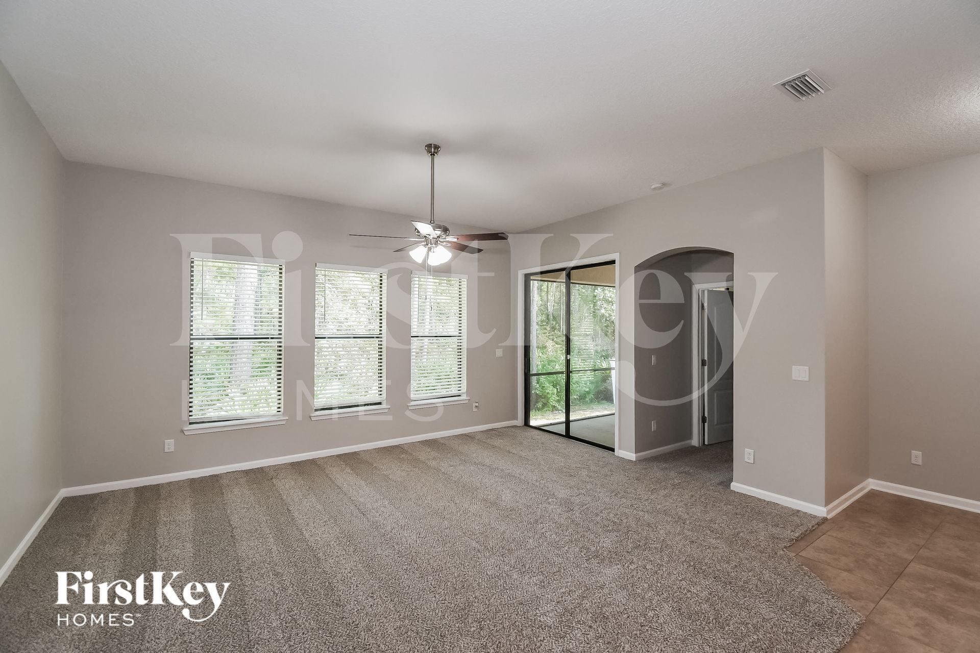 Building Photo - 13737 Devan Lee Dr N