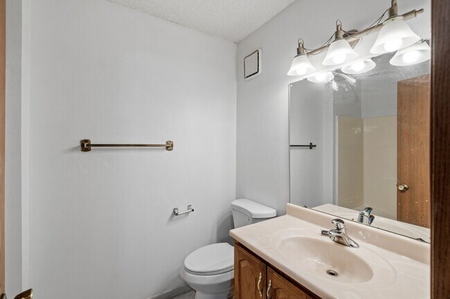 Building Photo - 13317 Zenith Ln