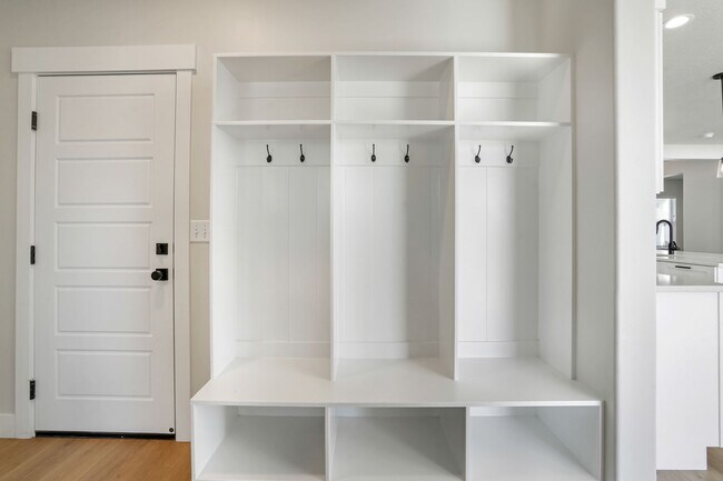 Building Photo - Pet-Friendly Upgraded 4-Bedroom Home with 3 Car Garage.