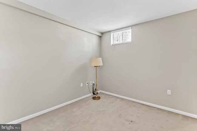 Building Photo - 2410 Dakota Lakes Dr