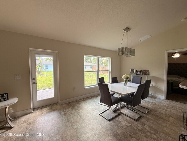 Building Photo - 210 Krassner Dr