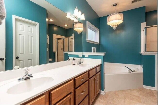 Building Photo - 10492 Ashfarm Way