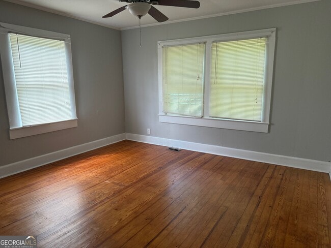 Building Photo - 177 N Forest Ave