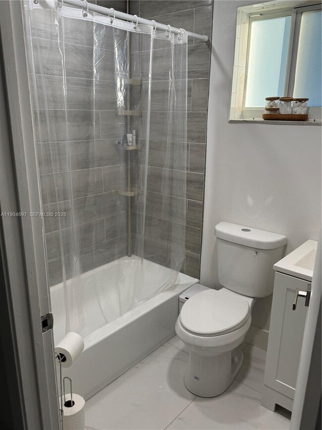 Building Photo - 19035 NW 11th Ct