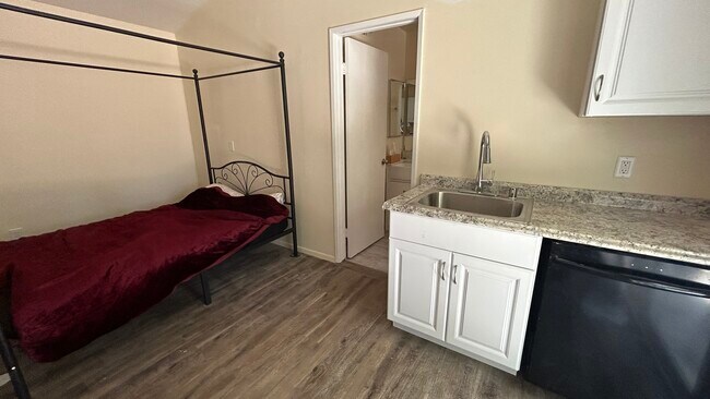 Building Photo - 28605 Forest Meadow Pl