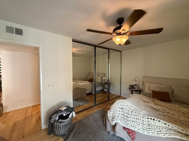 Building Photo - Beautiful 3BD/3BA Townhome in Carlsbad