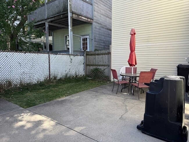 Building Photo - 223 Trenton St