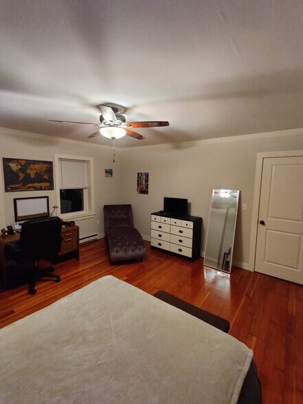 bedroom - 277 Pleasant St