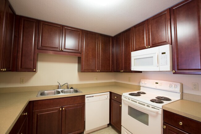 Building Photo - 1600 Pelton Park Dr