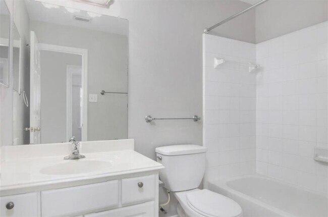 Building Photo - 20330 Roble Green Trl