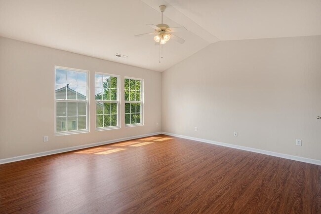 Building Photo - 5020 Babbling Brook Dr