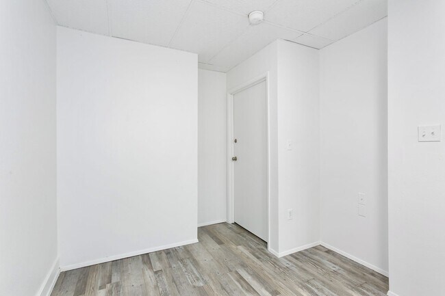 Building Photo - 5420 S Tacoma Way