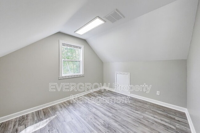 Building Photo - 3713 W 98th St