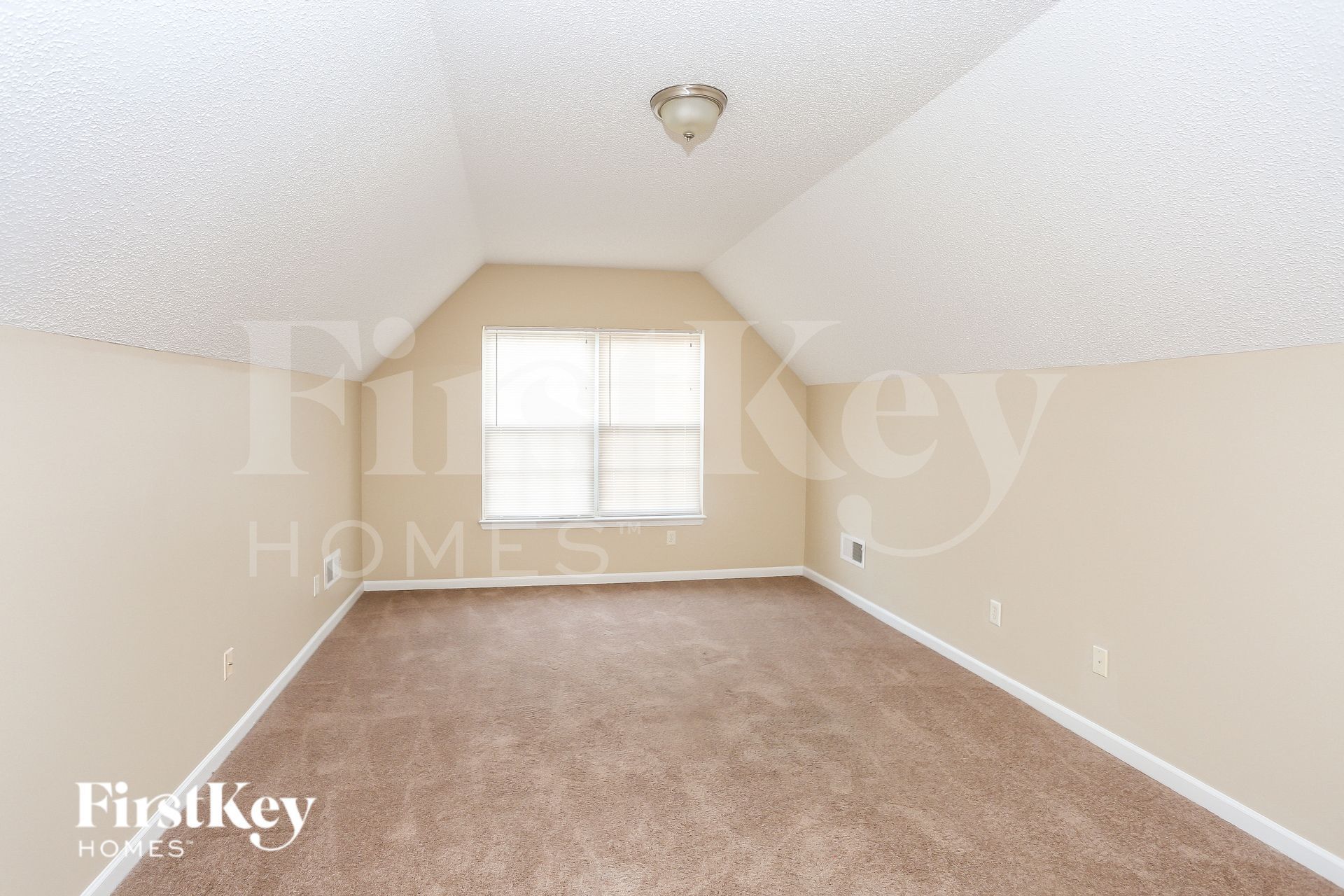 Building Photo - 6017 Briggs Dr