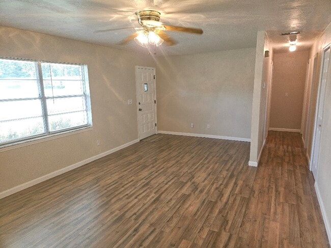 Building Photo - 1895 Big Oak Dr