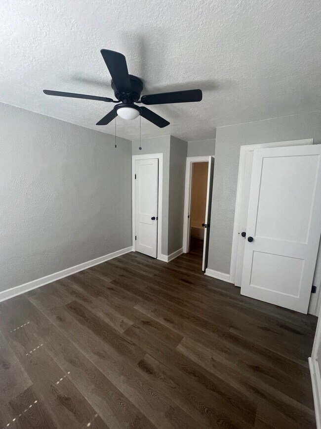 Bedroom - 1483 Hamlet Ave