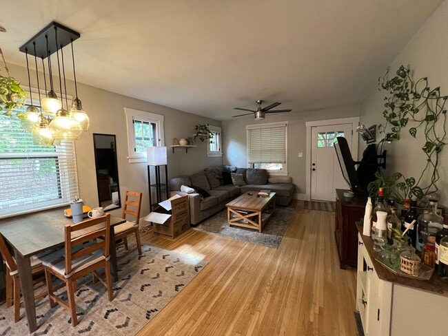 Building Photo - Highlands Bungalow Available Soon!