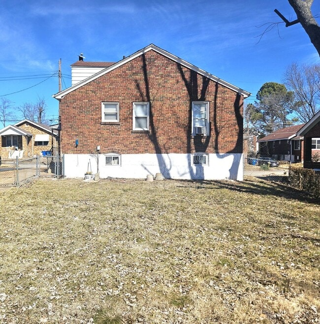 Building Photo - 1942 D Amato Ct