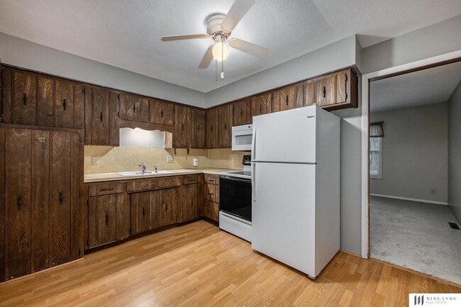 Building Photo - 7425 S 69th St