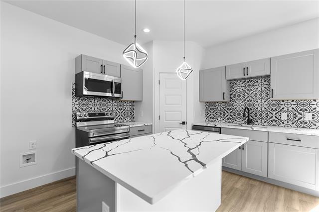 Building Photo - 2724 Swanson St